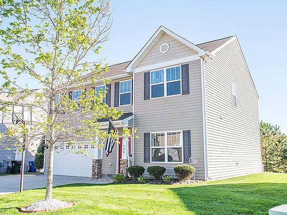 3rd image of 406 Five Pine Ct