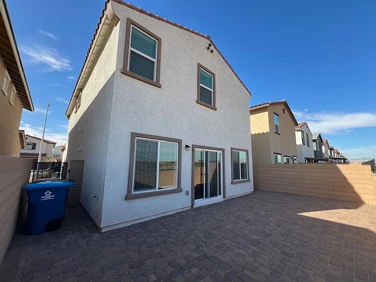 380 Larksong Ave — Photo 27