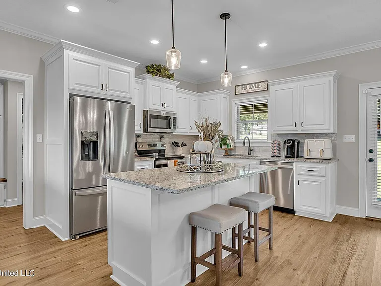 3 Stephens Ln — Photo 8
