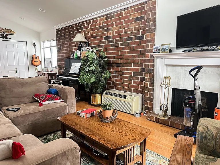 915 W Montana St #21 — Photo 7