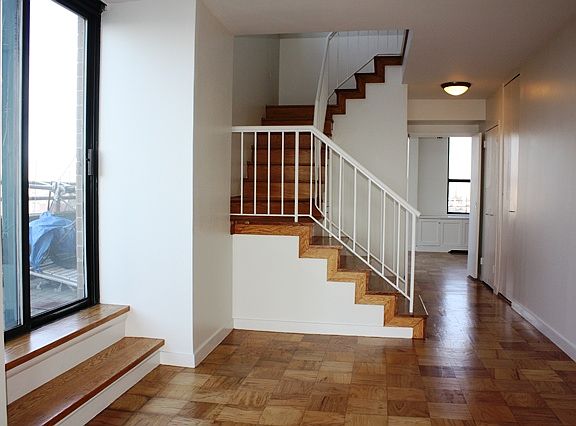 2nd image of 247 W 87th St APT 26F