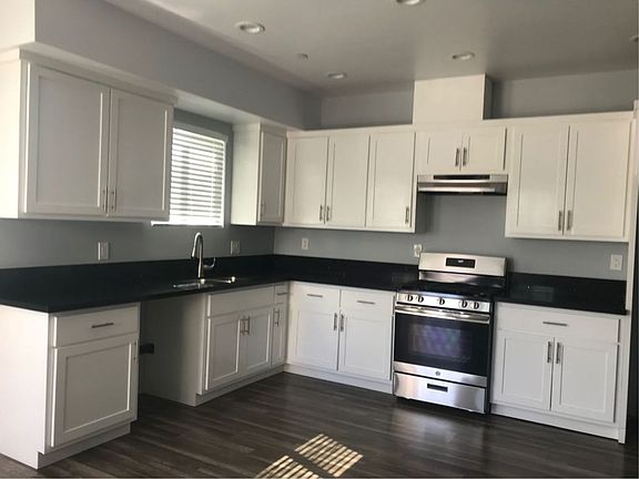 3rd image of 718 W 85th St #85