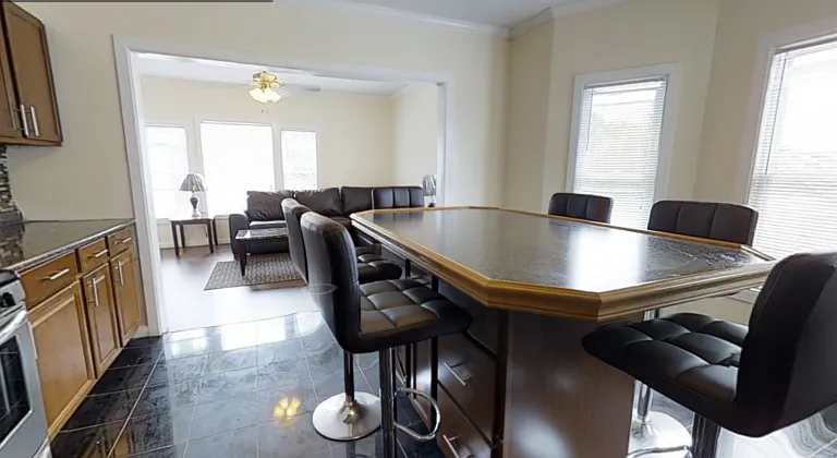 323 Lexington Ave — Photo 44