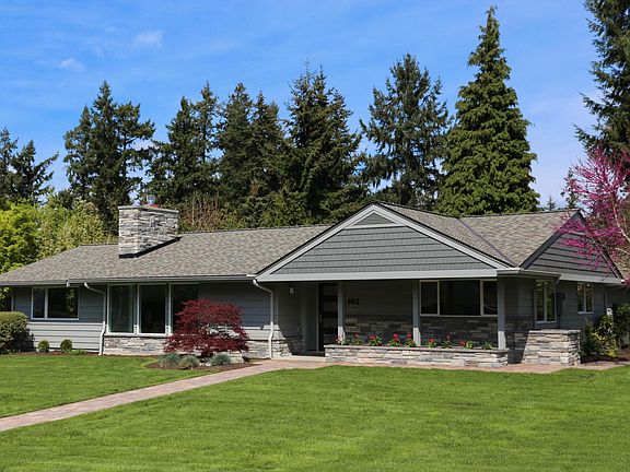4th image of 902 18th Ave W