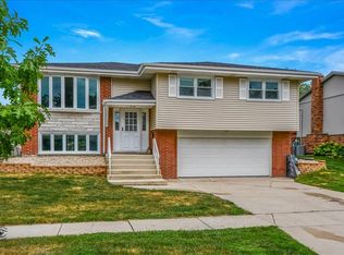 7520 160th Pl, Tinley Park, IL 60477