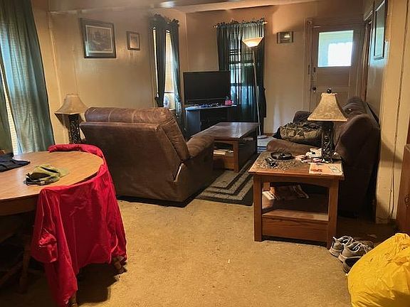 3rd image of 706 4th Ave SE