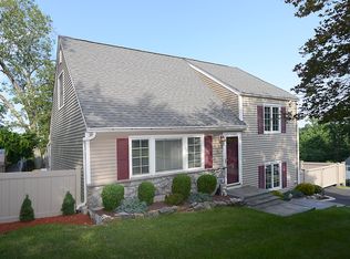 1438 Ivy Rd, Mohegan Lake, NY 10547