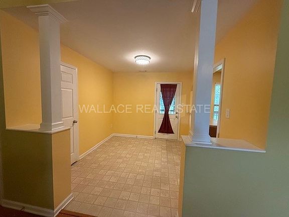 3rd image of 710 Chamberlain Manor Way
