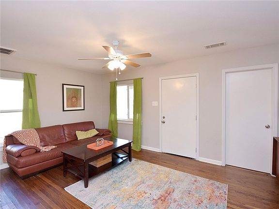 4th image of 5802 Chesterfield Ave
