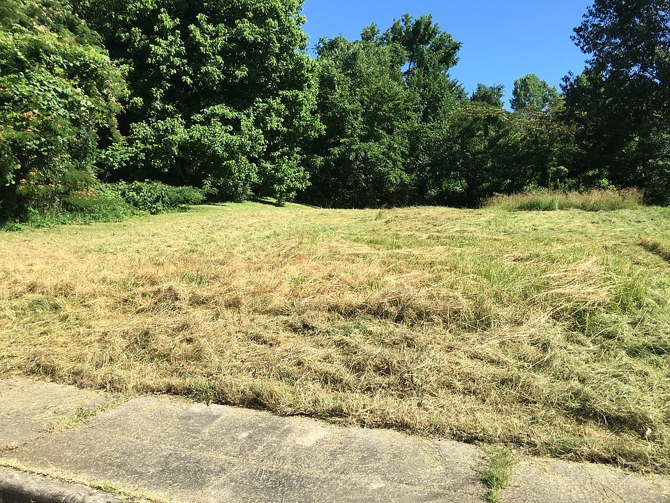 2nd image of 101 Danbury Cv