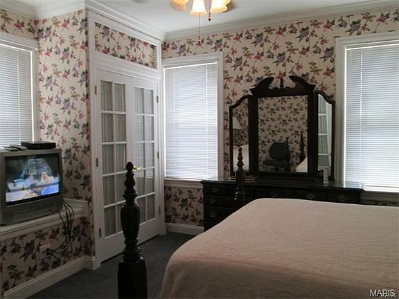 2nd image of 4440 Lindell Blvd APT 803