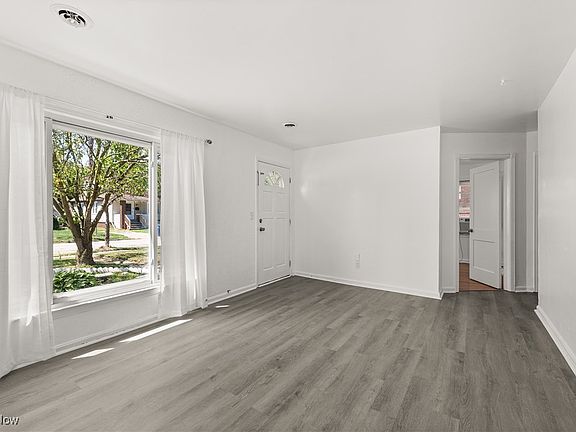3rd image of 4693 W 149th St