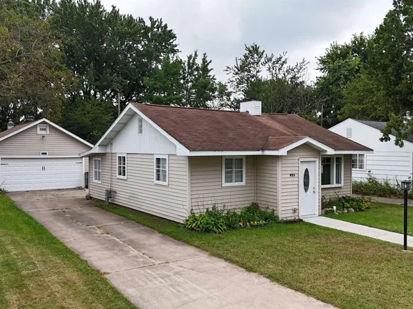 921 Lemonweir Pkwy, Tomah, WI 54660