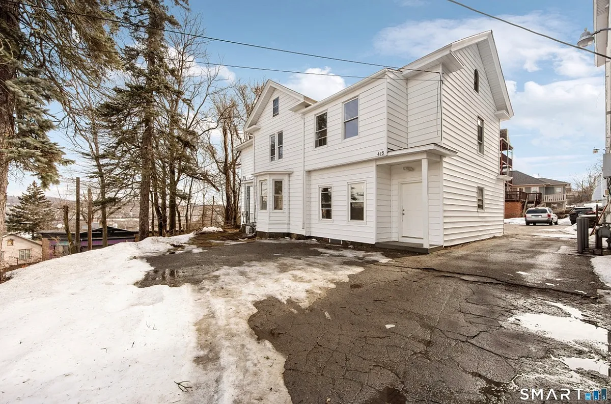 Building Photo - 465 Washington Ave #B