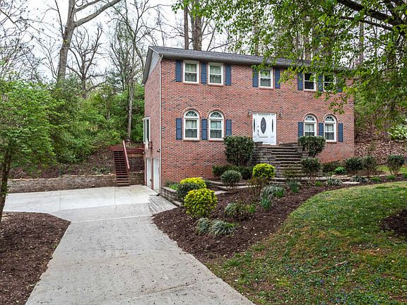 2nd image of 228 Essex Dr