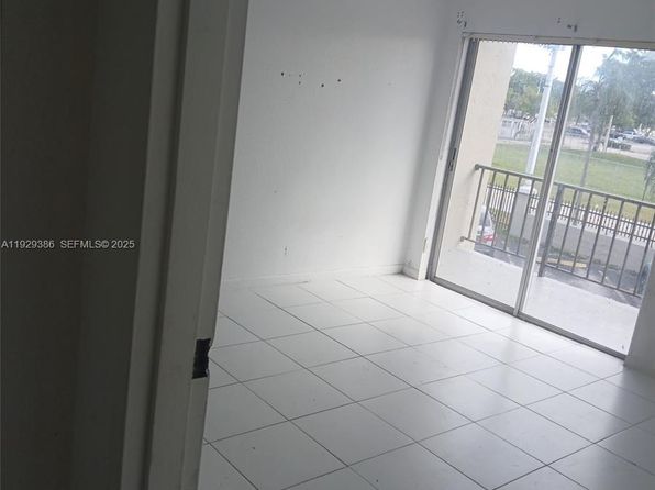 5100 SW 41st St APT 208