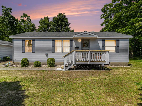 6288 W Dewey Rd, Ludington, MI 49431