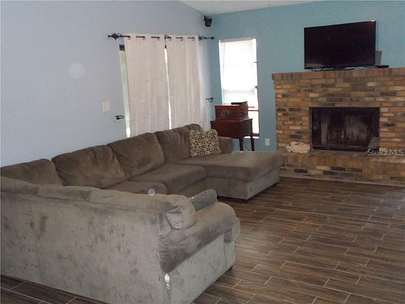 5th image of 20432 Majestic St #1
