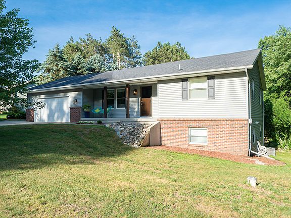 3rd image of 4178 Ponderosa Dr