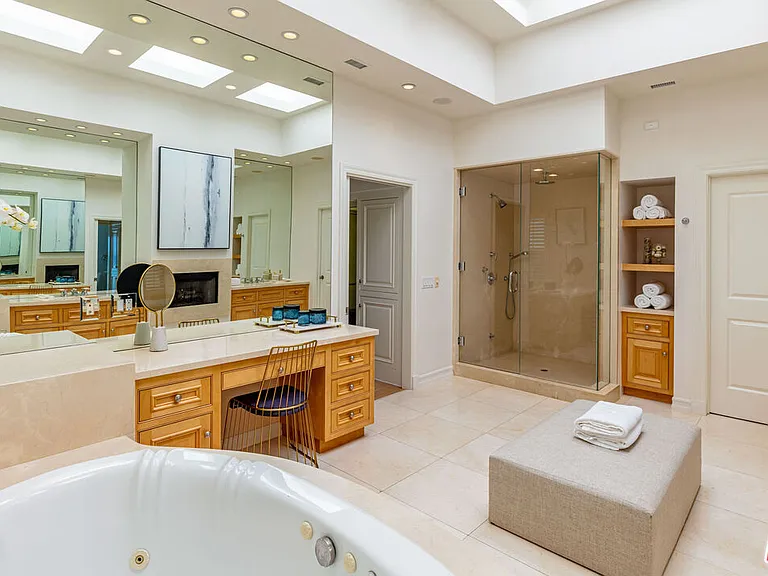 24314 Malibu Rd — Photo 27