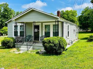 210 McDowell St, Laurens, SC 29360