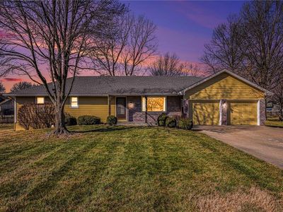 5560 Meadow View Dr, Shawnee, KS, 66226