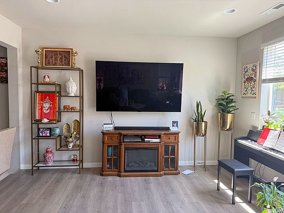 5th image of 3626 194th Pl SE Unit B