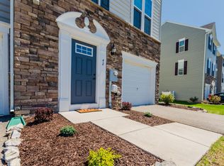 42 Norwood Dr, Falling Waters, WV 25419