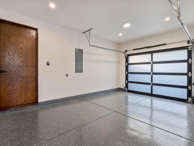 5610 Bellevue Ave — Photo 46