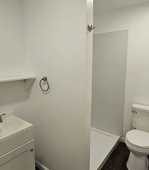 10716 Bennington Ave — Photo 15