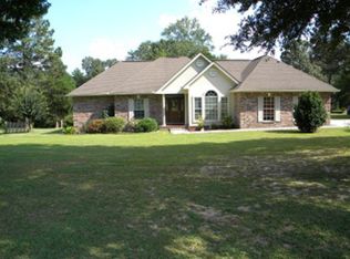 43 Cedarwood Dr, Perkinston, MS 39573