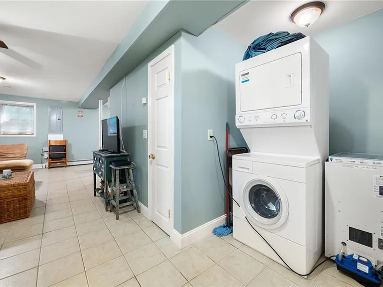 24 Quannacut Rd — Photo 16