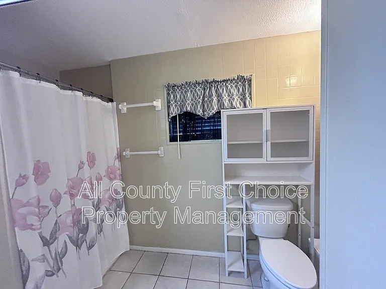 613 1st Ave NE #A — Photo 13