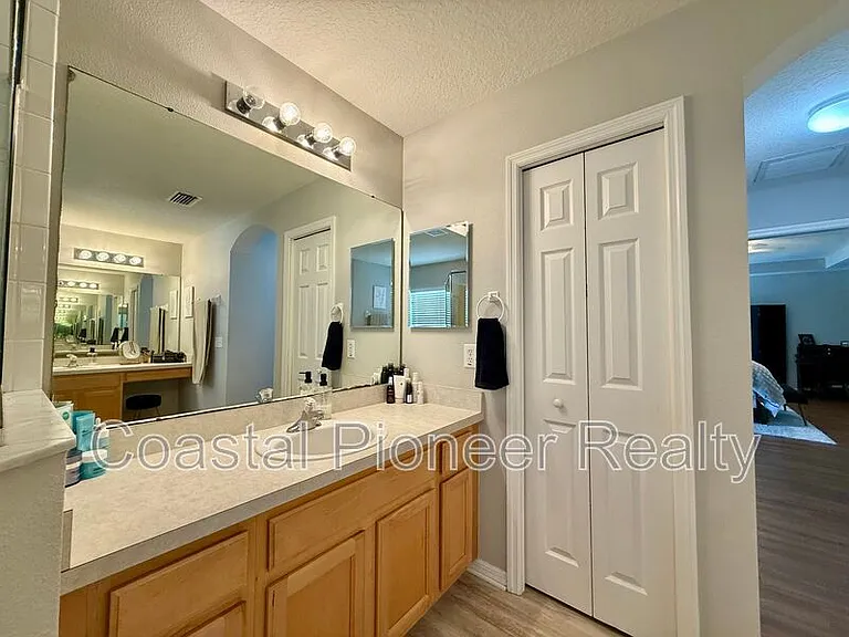 11113 Avery Oaks Dr — Photo 30