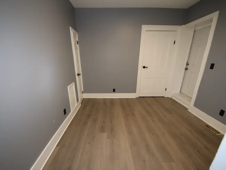 17 E Centre St #1 — Photo 11