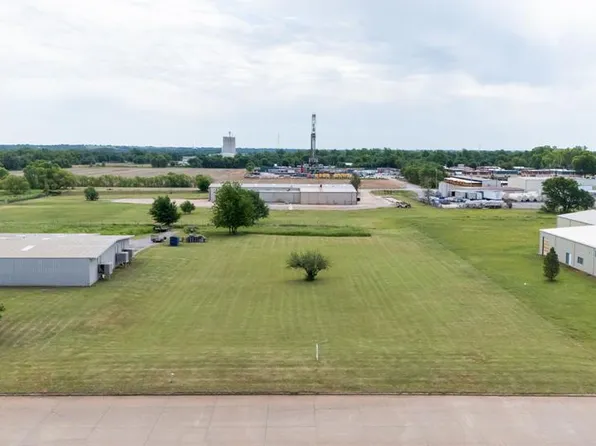 N 18th St, Chickasha, OK 73018