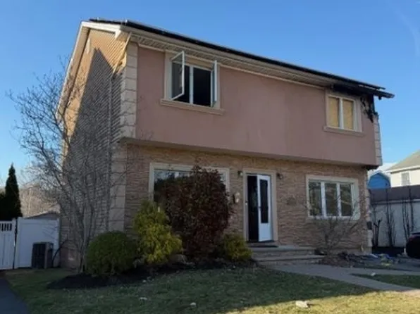 1 Knollwood Rd, Totowa Boro, NJ 07512