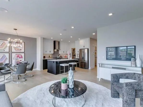 23 Belmont Pl SW, Calgary, AB T2X 5T6