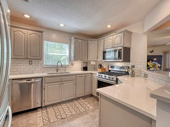 4th image of 238 Ridge View Ln