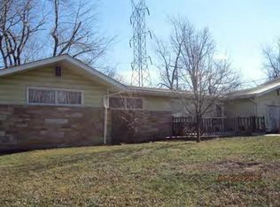 3404 N Christine Dr, Decatur, IL 62526