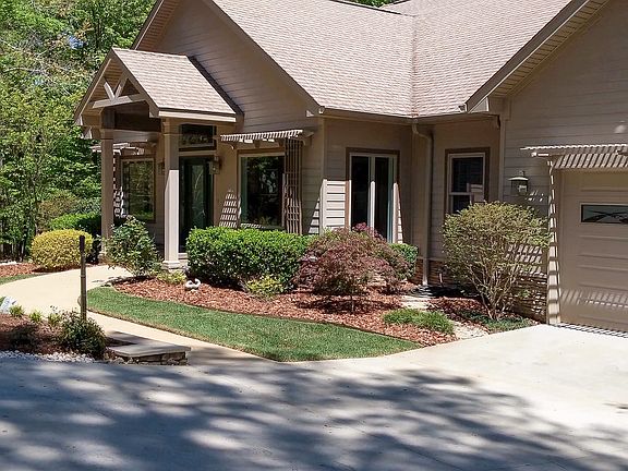 3rd image of 112 Bereau Dr