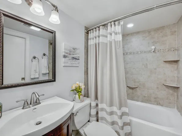 9977 Shore Road image 19 of 27