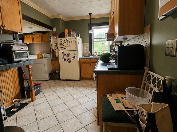 5th image of 60 Mills Street # 1 St Floor