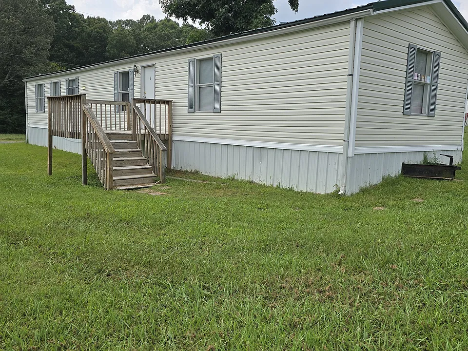 300 Nicole Dr
