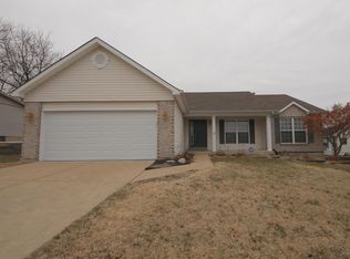 1241 Yorktown Dr, Saint Charles, MO 63303