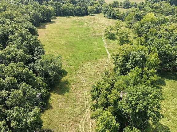 3rd image of Lake Trail Ln