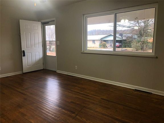 4th image of 3071 W Sandra St