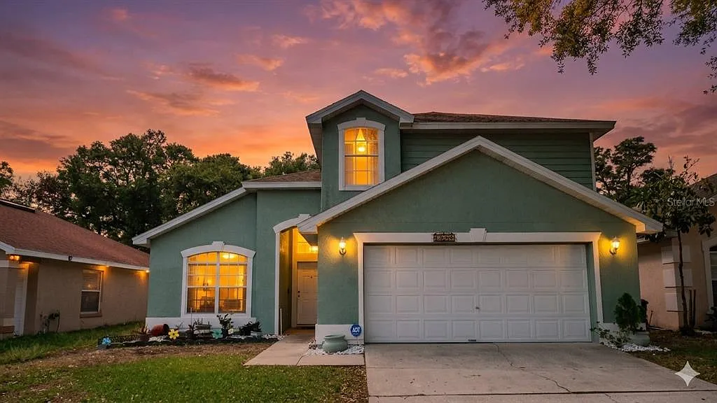 4 bed, 2.5 bath, 1999 sqft, $2,500 — Photo 1