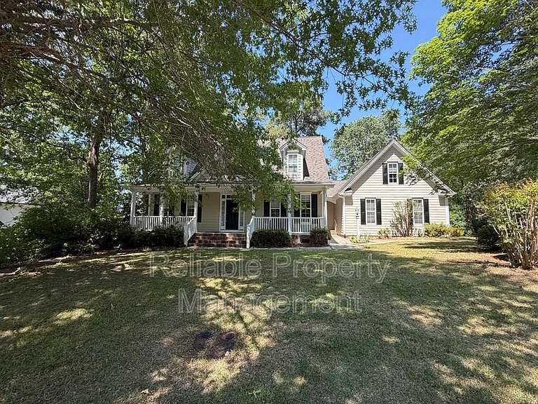 1004 Melville Ln — Photo 1