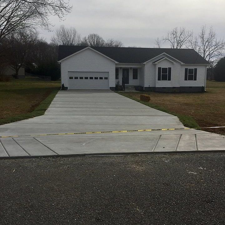 1st image of 431 Westwood Ln